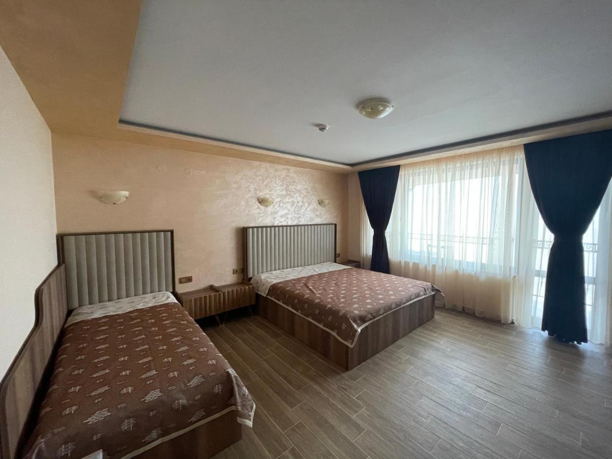 Къщи За Гости Иварос - Доспат Dospat Exterior photo